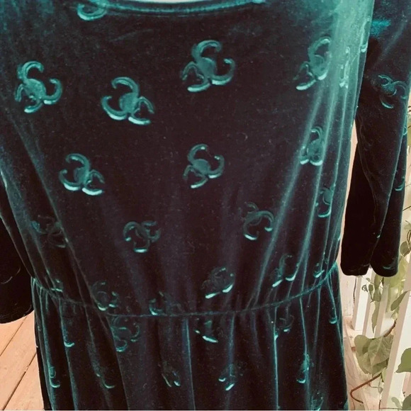 Her Universe Marvel Loki Velvet Embossed Dress Size XL Hot Topic Cosplay Green - Picture 10 of 13